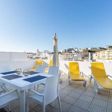 Renoviertes Mit Großer Terrasse Albufeira