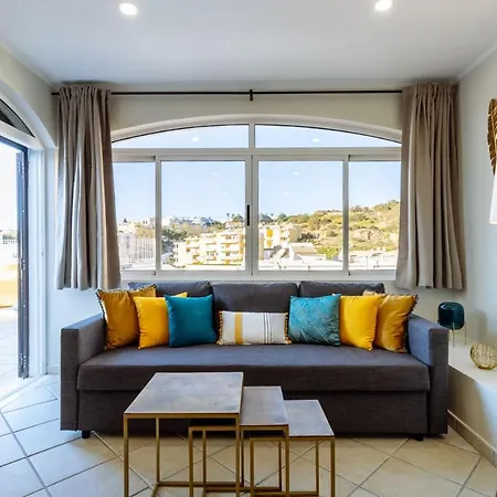 Renoviertes Mit Großer Terrasse * Albufeira